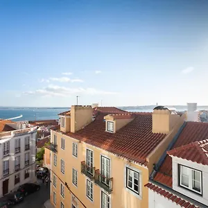 Alfama Charming With Amazing River View And Terrace Lisbon